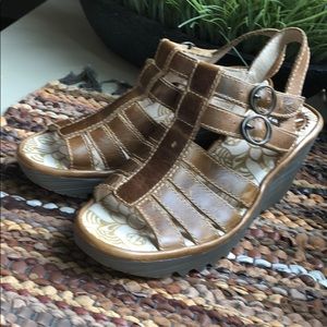 Fly London Ygor Wedge Sandal EU 37 Camel Leather